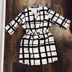 Flattering black & white dress